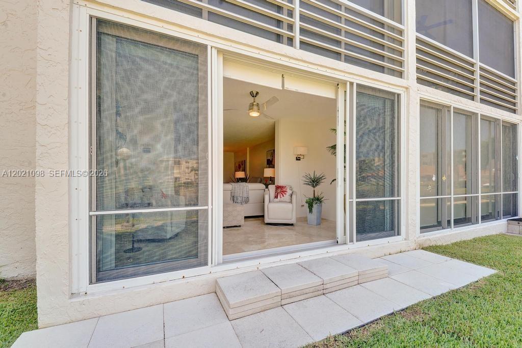 MEADOWBROOK LAKES CONDO - Residential