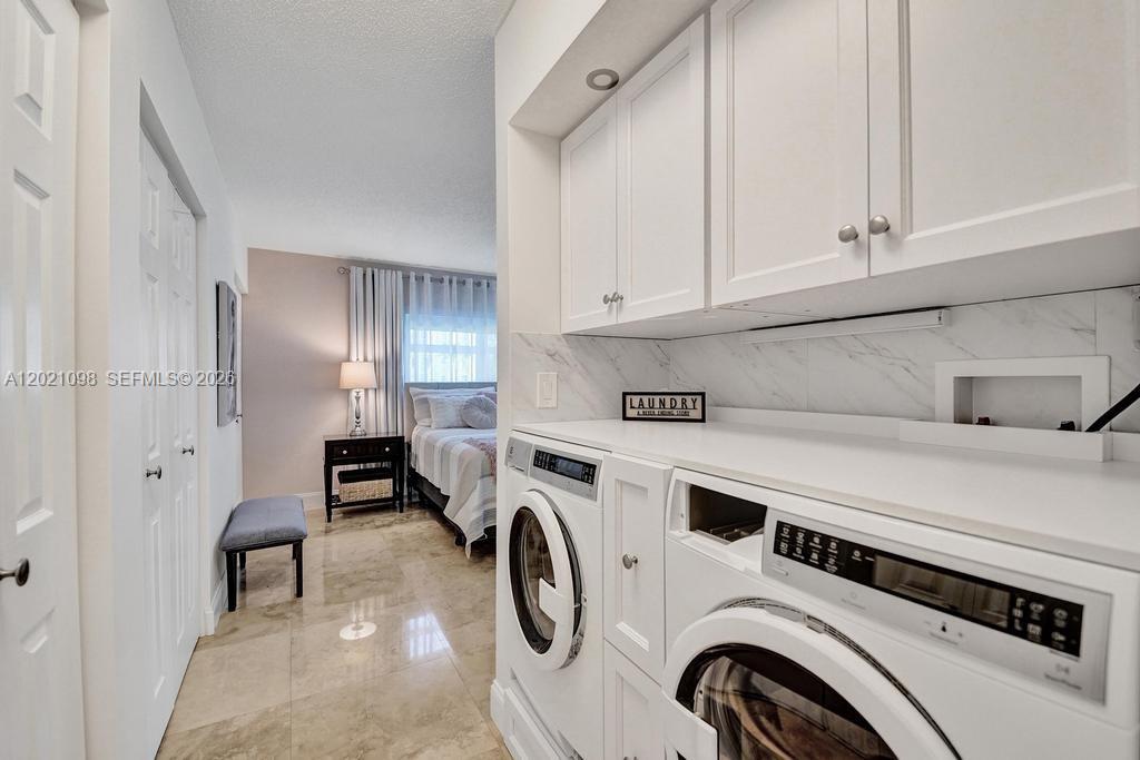 MEADOWBROOK LAKES CONDO - Residential