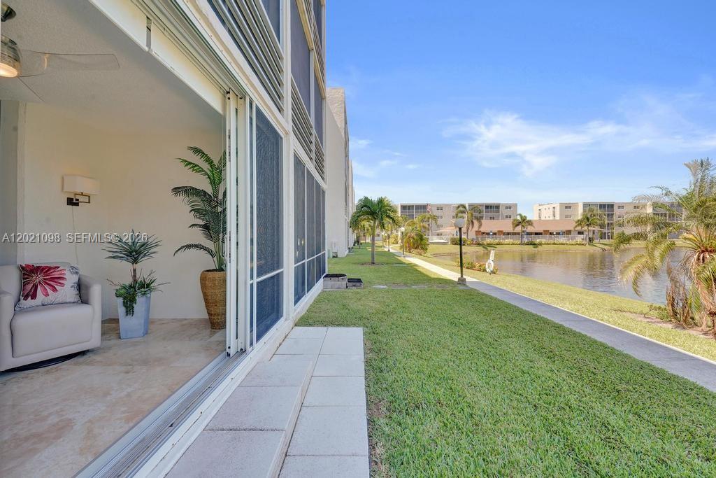 MEADOWBROOK LAKES CONDO - Residential