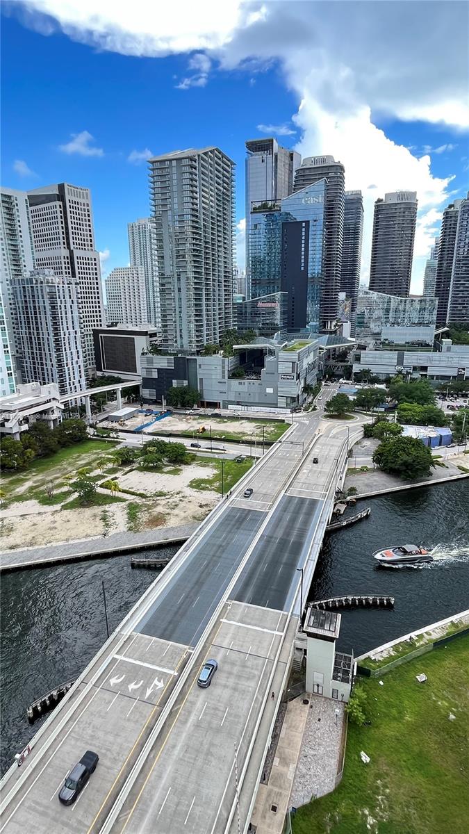 WIND CONDO - Residential