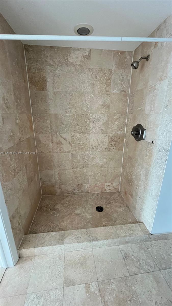 WIND CONDO - Residential