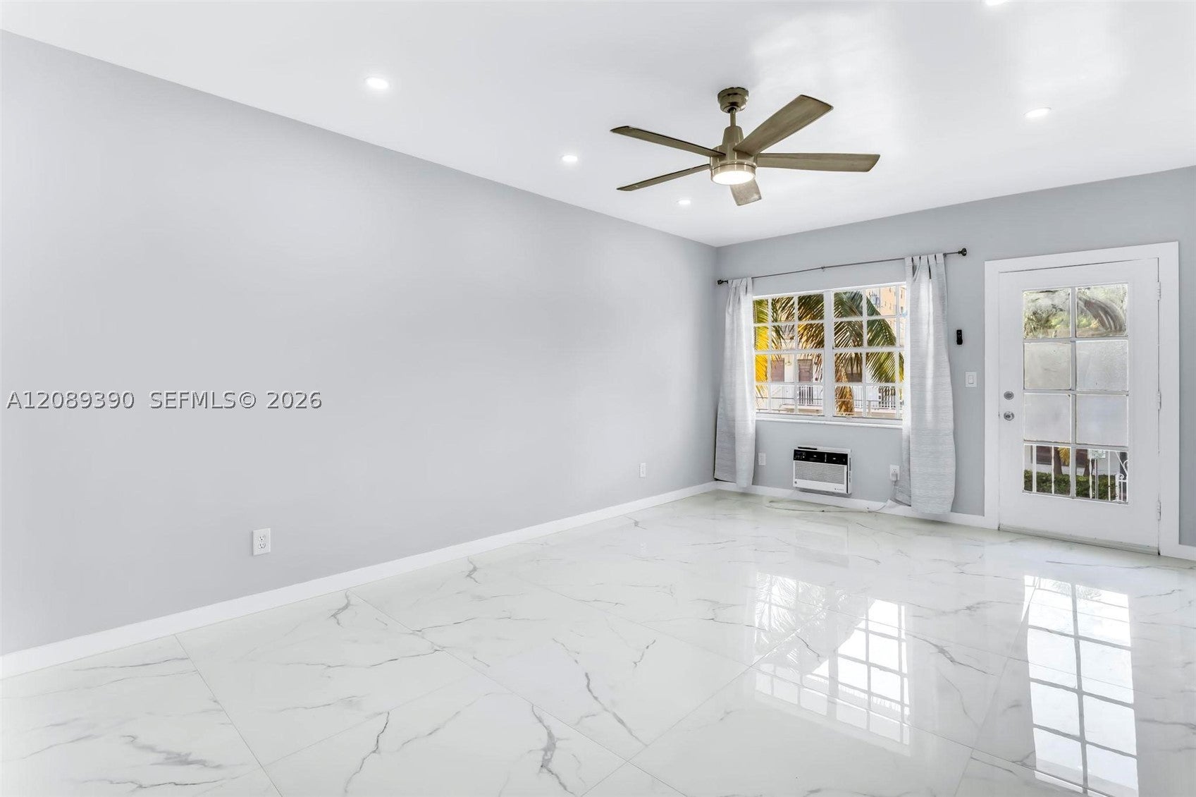 635 8th St 205