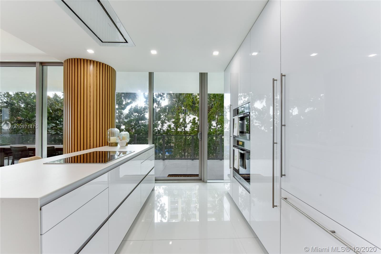 OCEANA KEY BISCAYNE CONDO - Residential