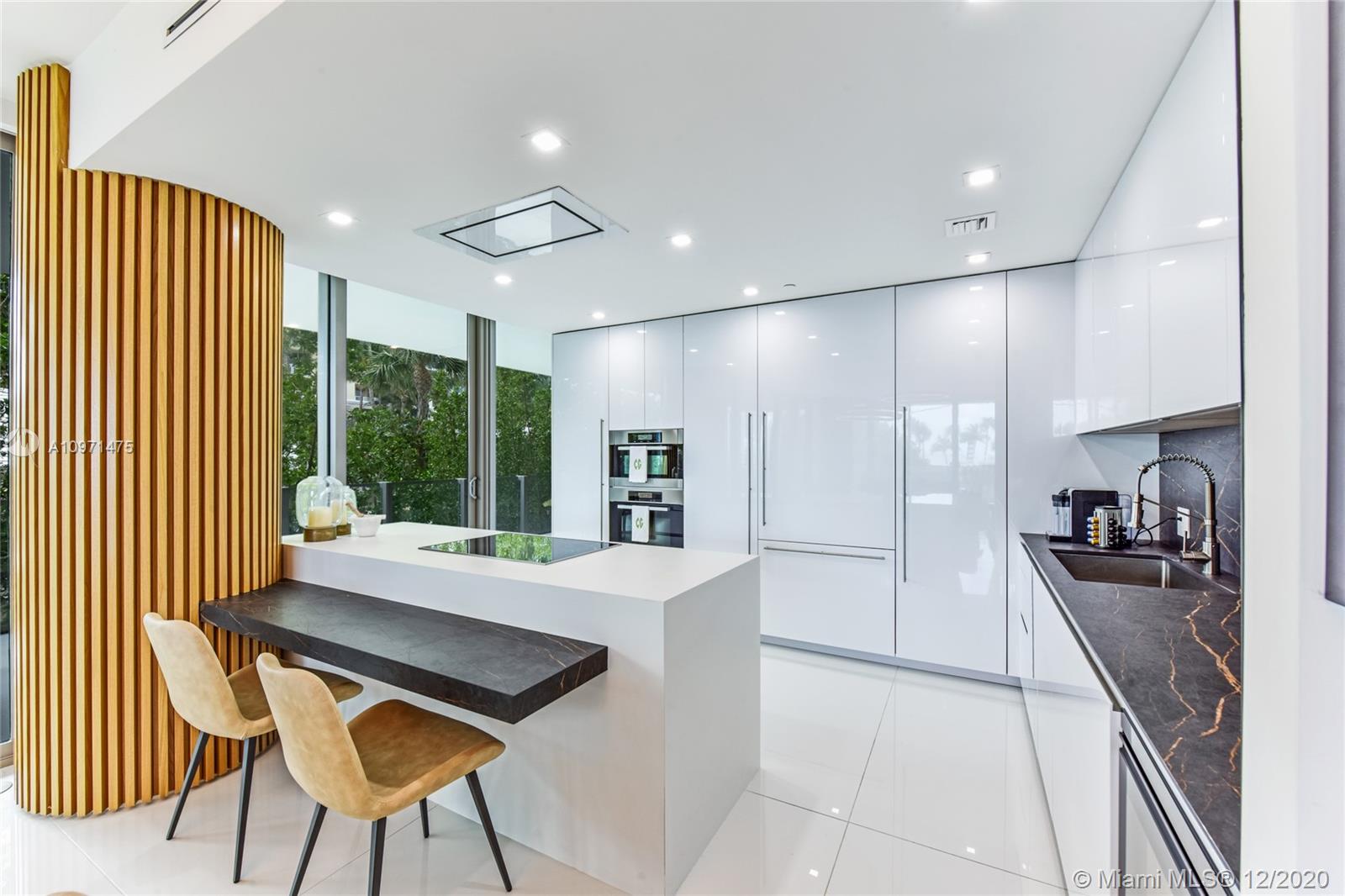 OCEANA KEY BISCAYNE CONDO - Residential