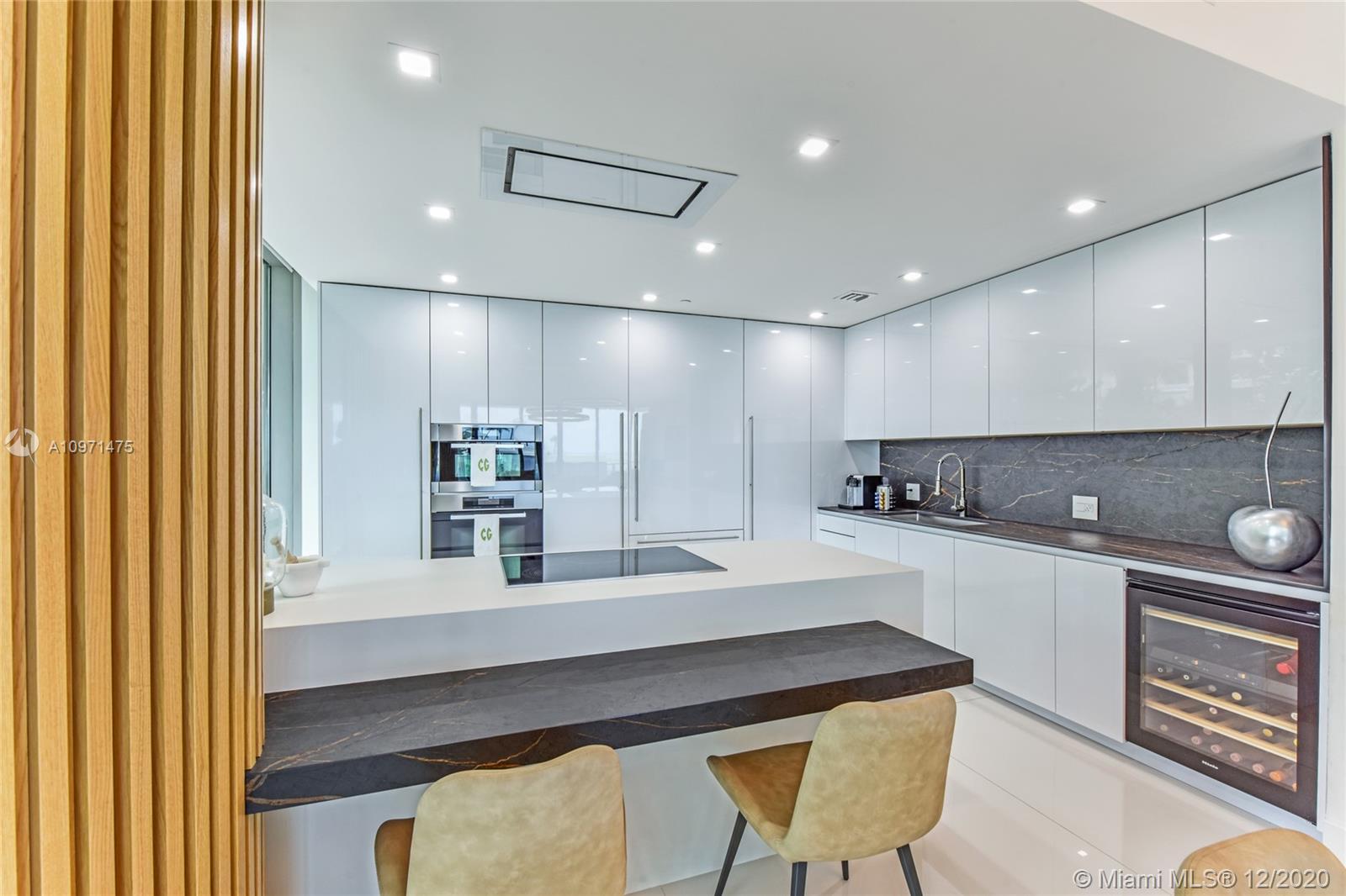 OCEANA KEY BISCAYNE CONDO - Residential