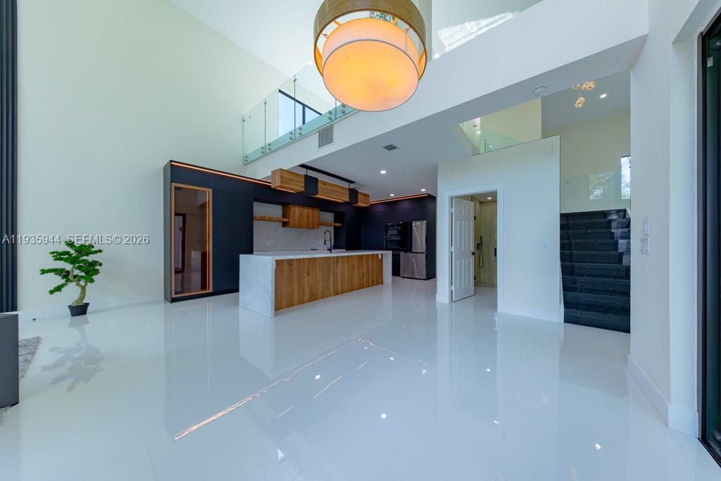 SUNSET LAKES PLAT THREE - Residential