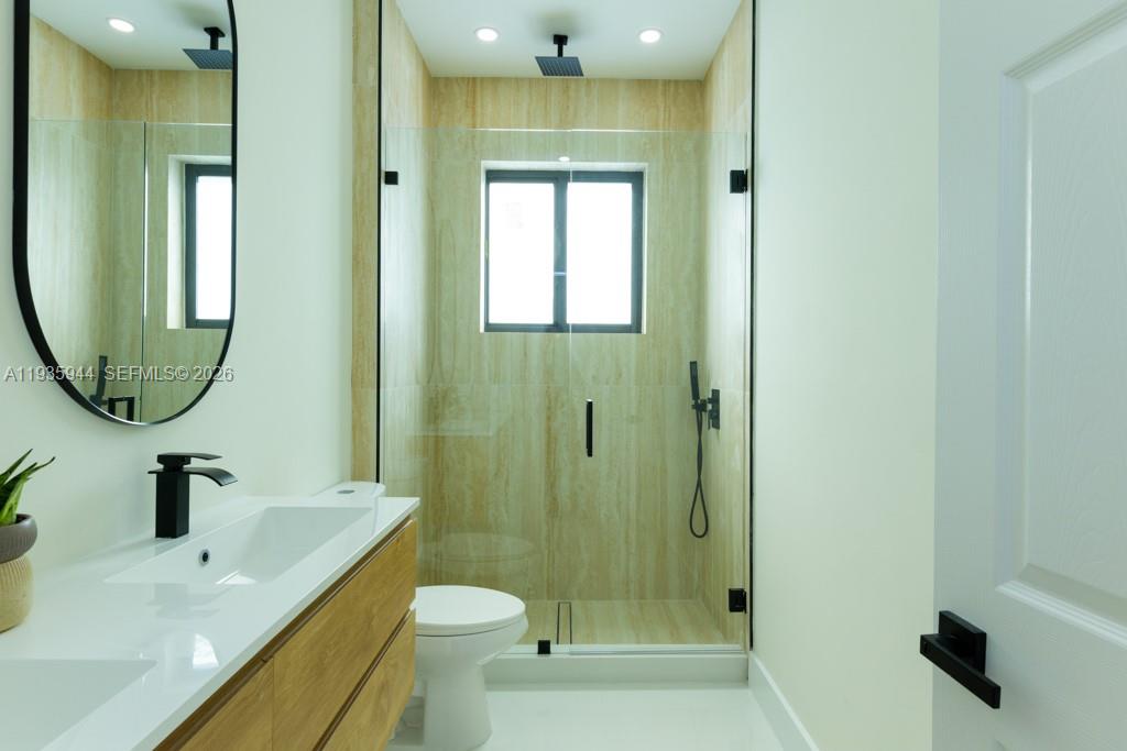 SUNSET LAKES PLAT THREE - Residential