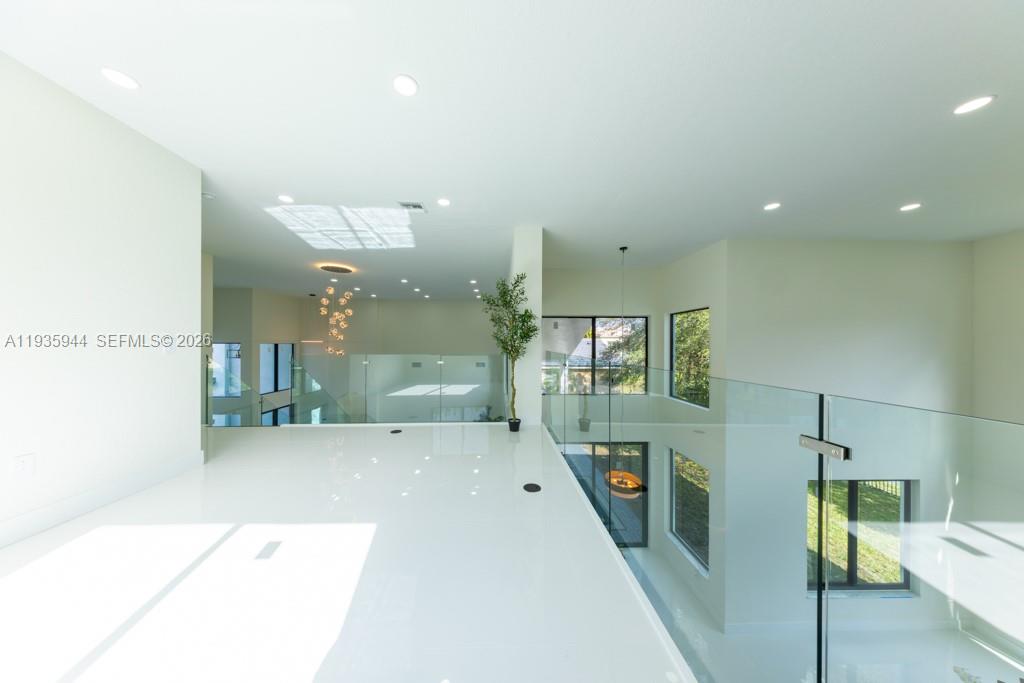 SUNSET LAKES PLAT THREE - Residential