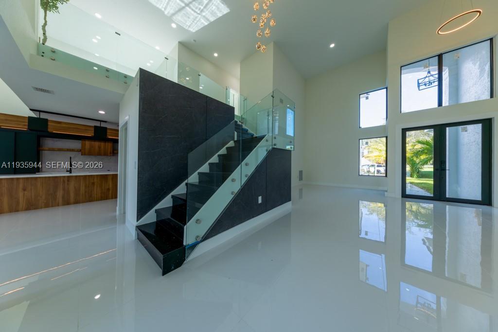 SUNSET LAKES PLAT THREE - Residential