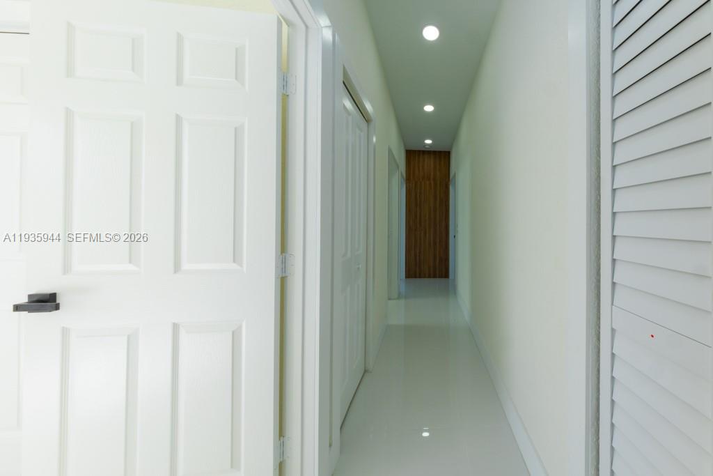 SUNSET LAKES PLAT THREE - Residential