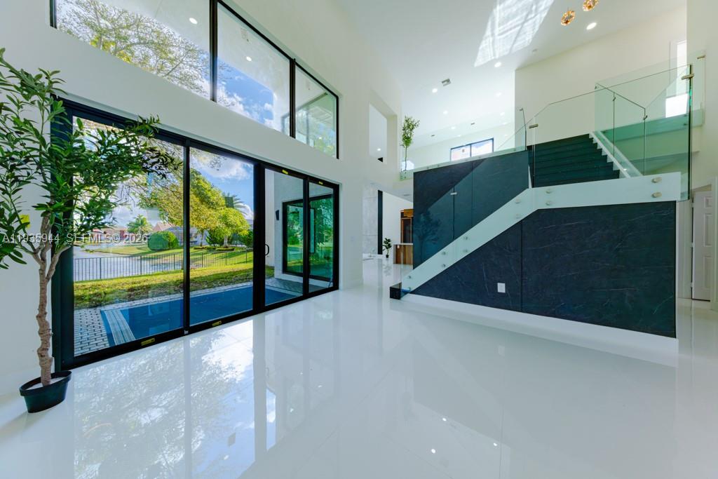 SUNSET LAKES PLAT THREE - Residential