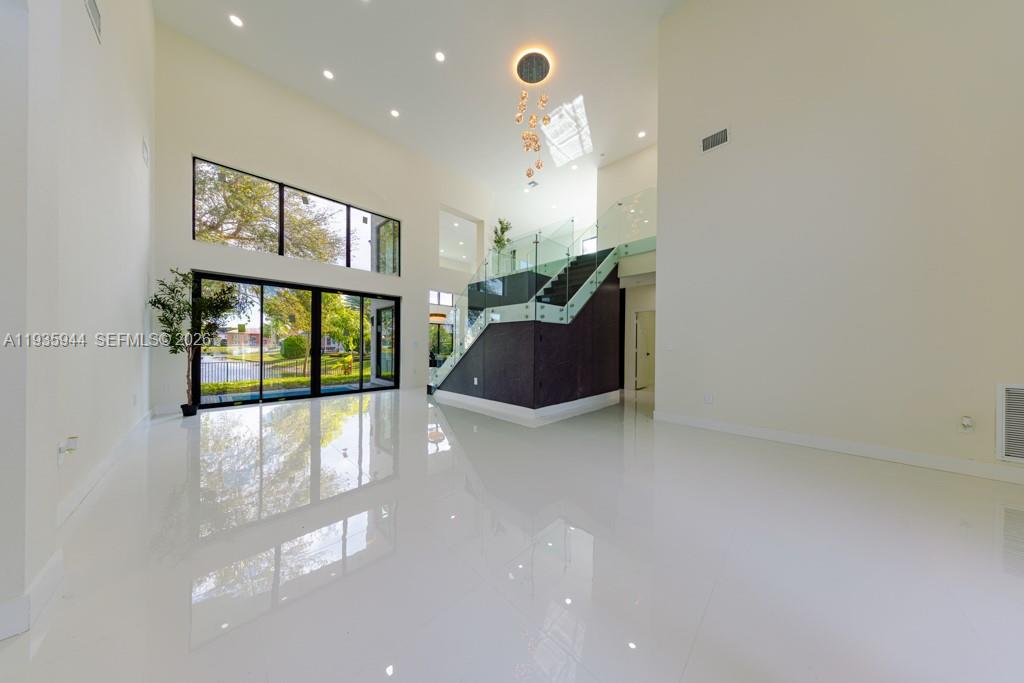 SUNSET LAKES PLAT THREE - Residential