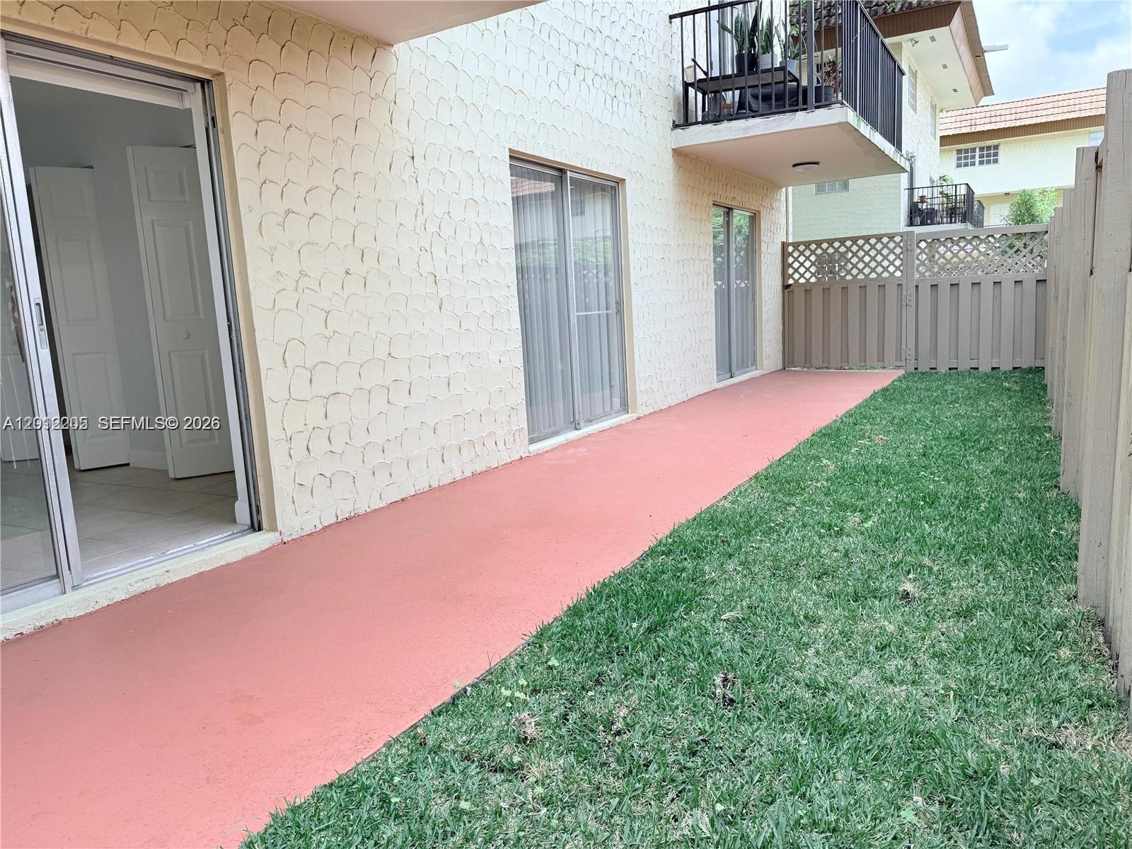 COURTYARDS AT KENDALL CON - Residential