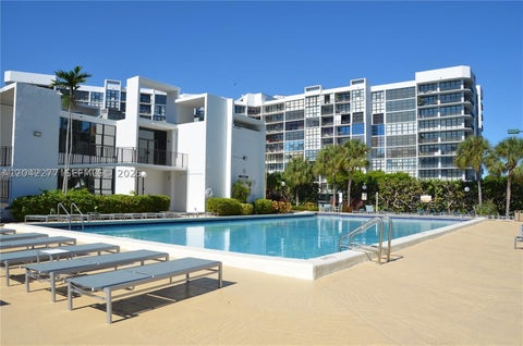 Tiny photo for 1000 Parkview Dr #726, Hallandale Beach, FL 33009 (MLS # A12042277)