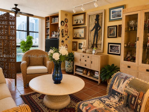 Tiny photo for 1000 Parkview Dr #726, Hallandale Beach, FL 33009 (MLS # A12042277)
