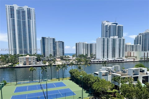 Tiny photo for 1000 Parkview Dr #726, Hallandale Beach, FL 33009 (MLS # A12042277)