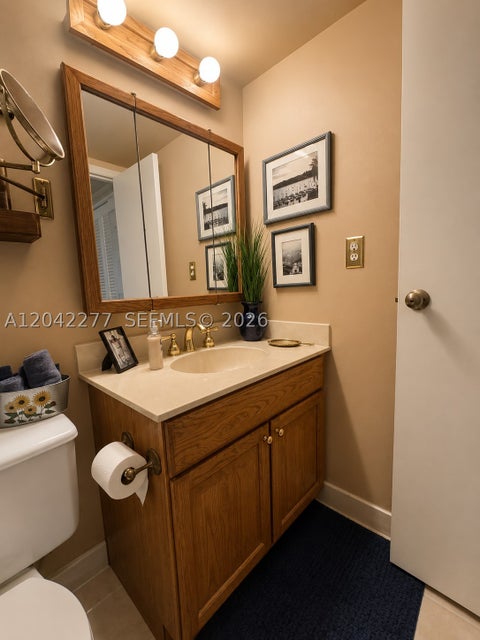 Tiny photo for 1000 Parkview Dr #726, Hallandale Beach, FL 33009 (MLS # A12042277)