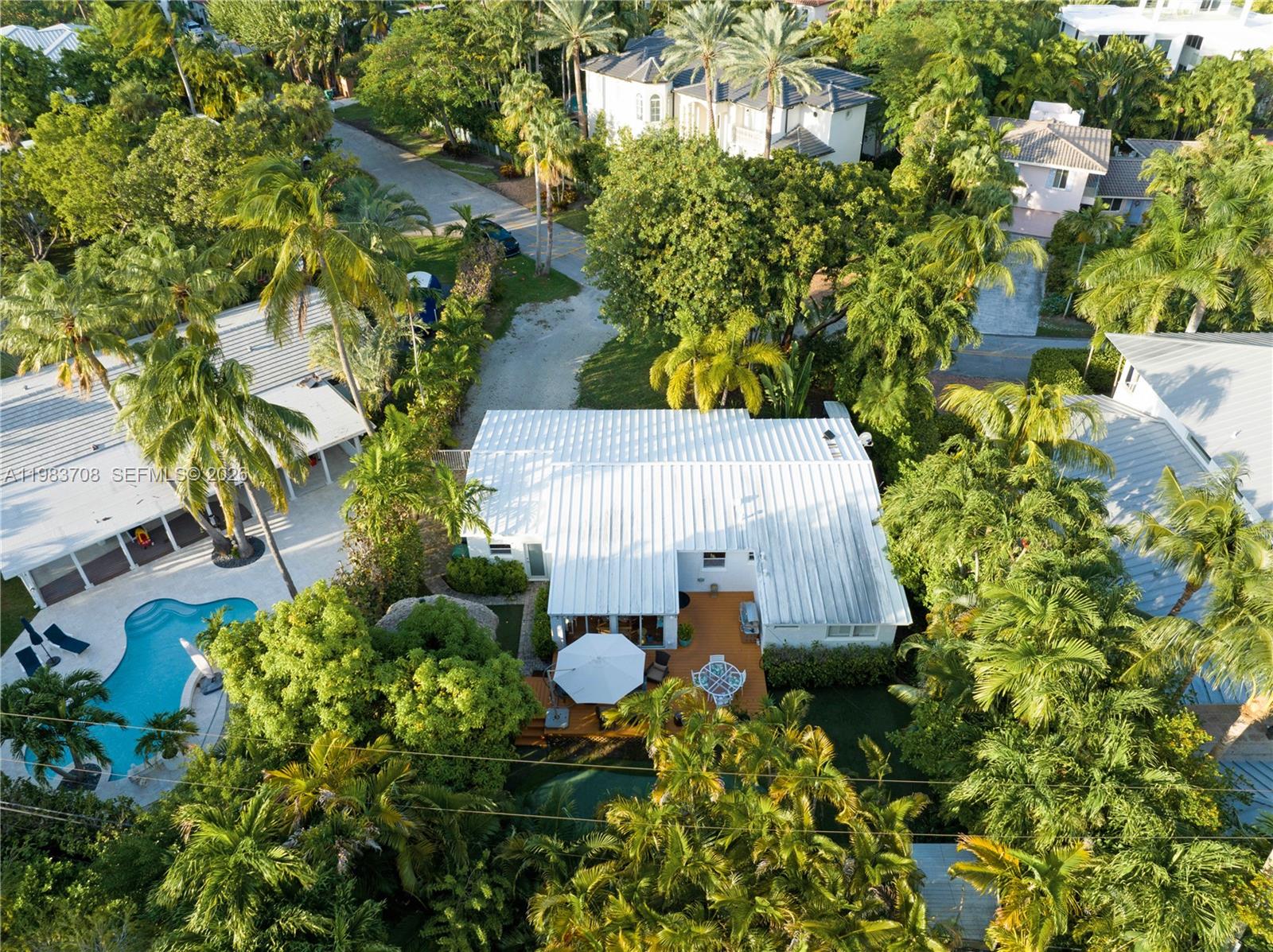 TROPICAL ISLE HOMES SUB 4 - Residential