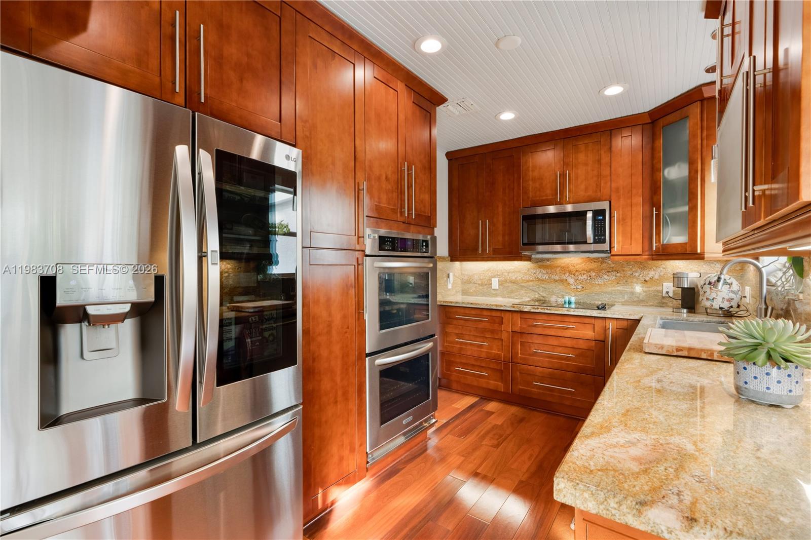 TROPICAL ISLE HOMES SUB 4 - Residential