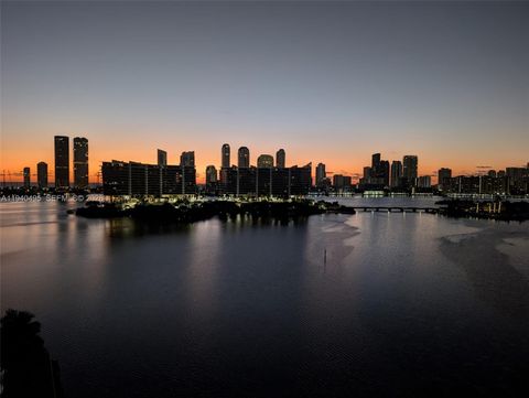 3300 NE 188th St LPH11 Aventura FL 33180