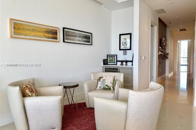 ECHO CONDO - Residential