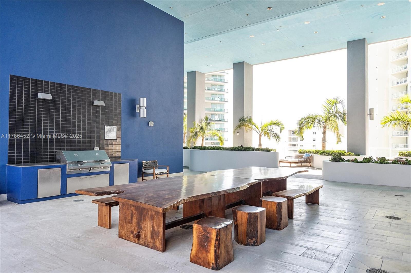 1300 Brickell Bay Dr 2402