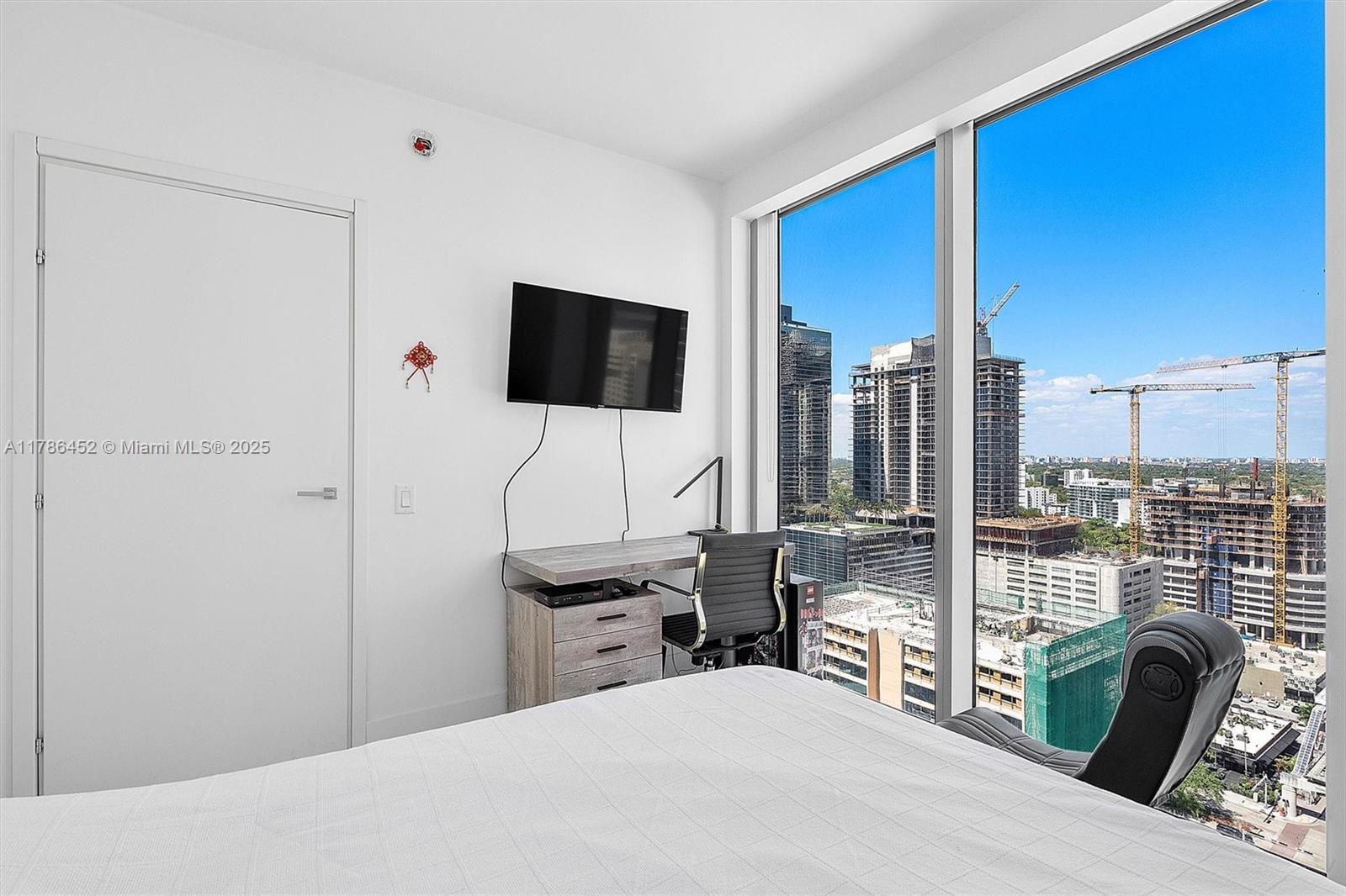 BRICKELLHOUSE CONDO - Residential