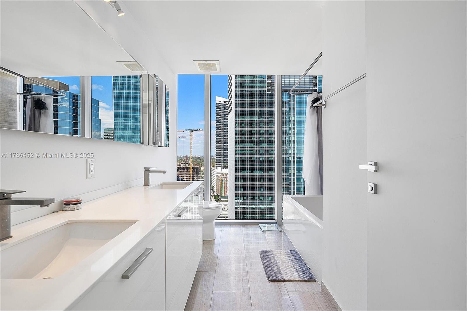 BRICKELLHOUSE CONDO - Residential