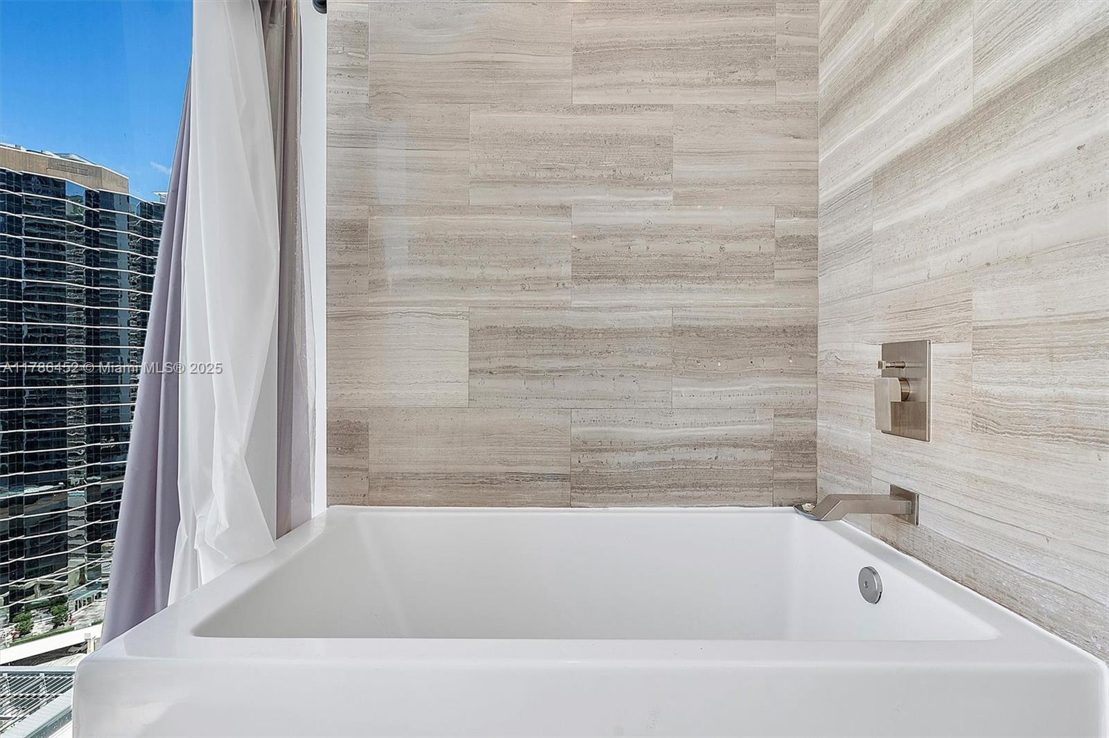 BRICKELLHOUSE CONDO - Residential