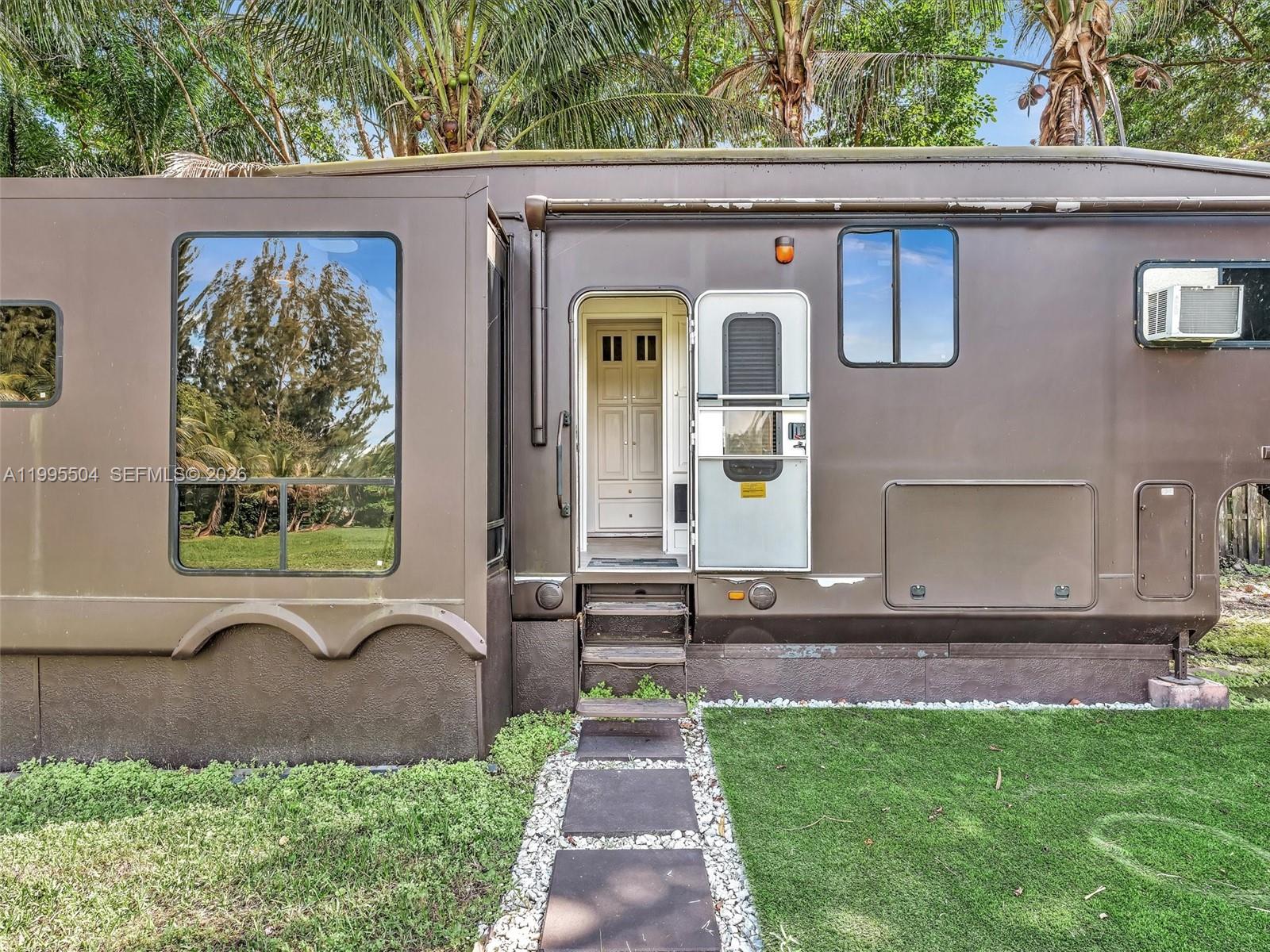 CHAMBERS SUB SW1/4 - Residential Lease