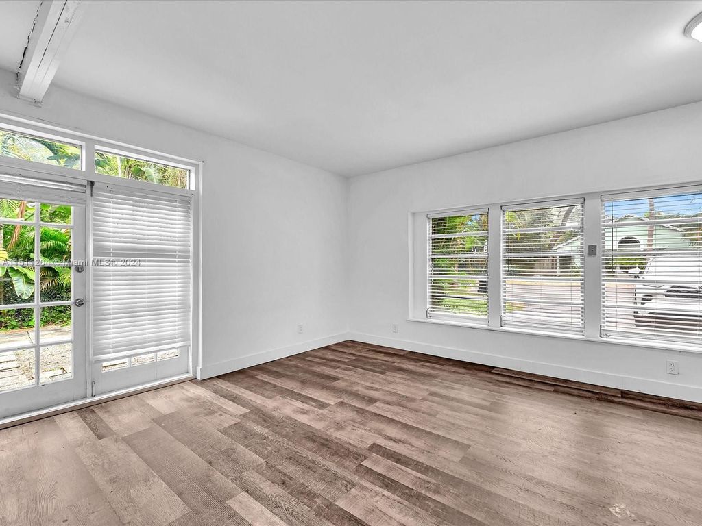 Photo of 1550 SW 23rd Ct #B, Fort Lauderdale, FL 33315 (MLS # A11511204)