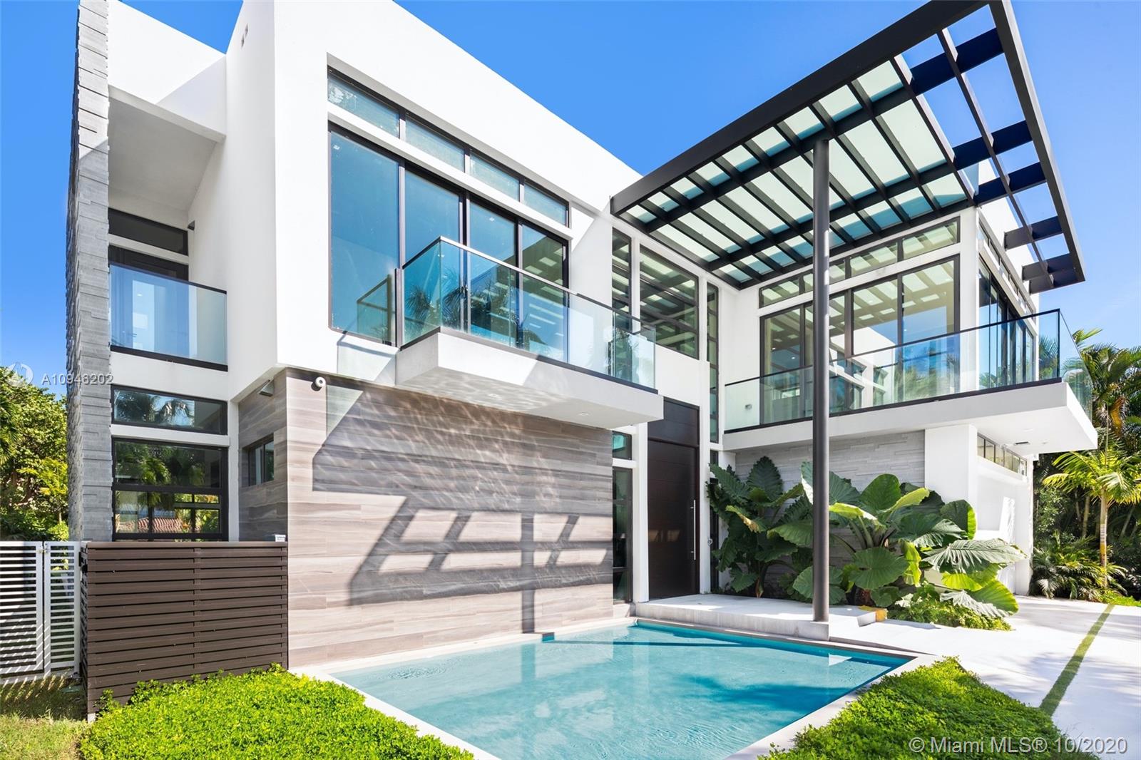 GOLDEN BEACH SEC E - Residential