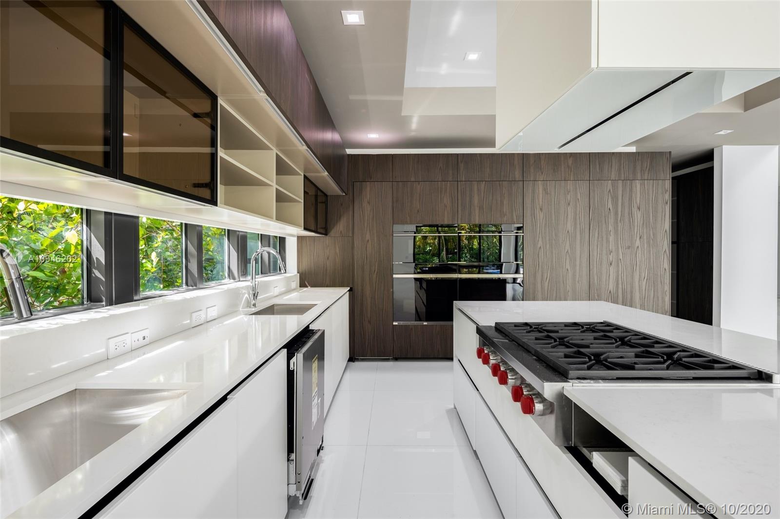 GOLDEN BEACH SEC E - Residential