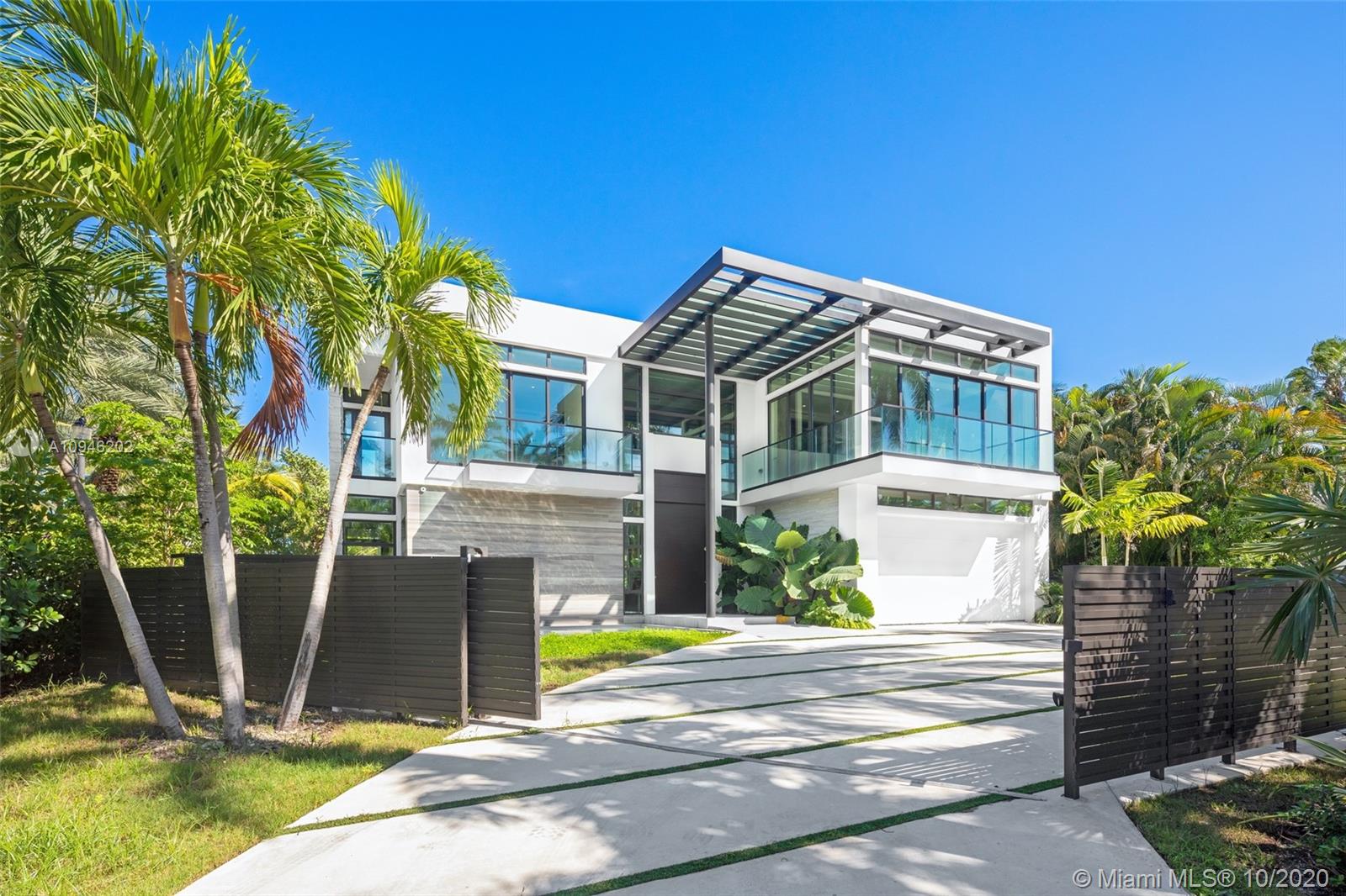 GOLDEN BEACH SEC E - Residential