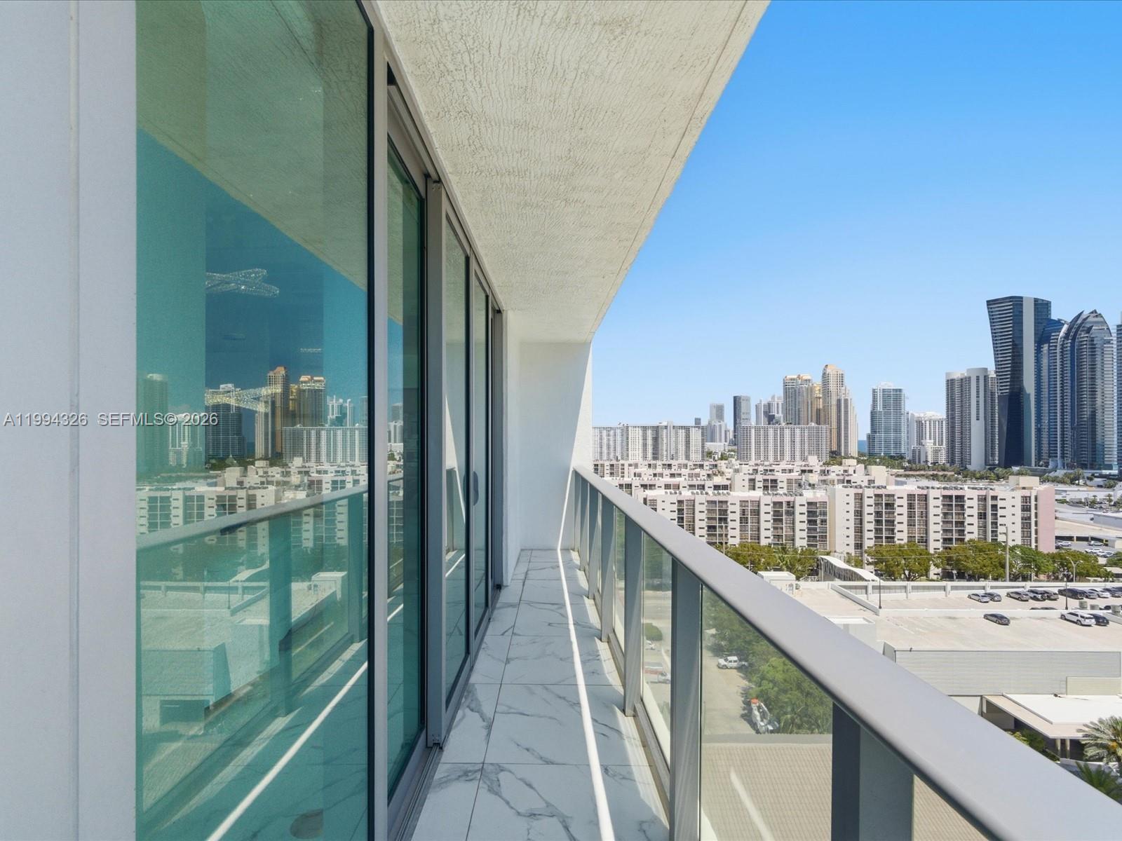 PARQUE TOWERS CONDO - Residential