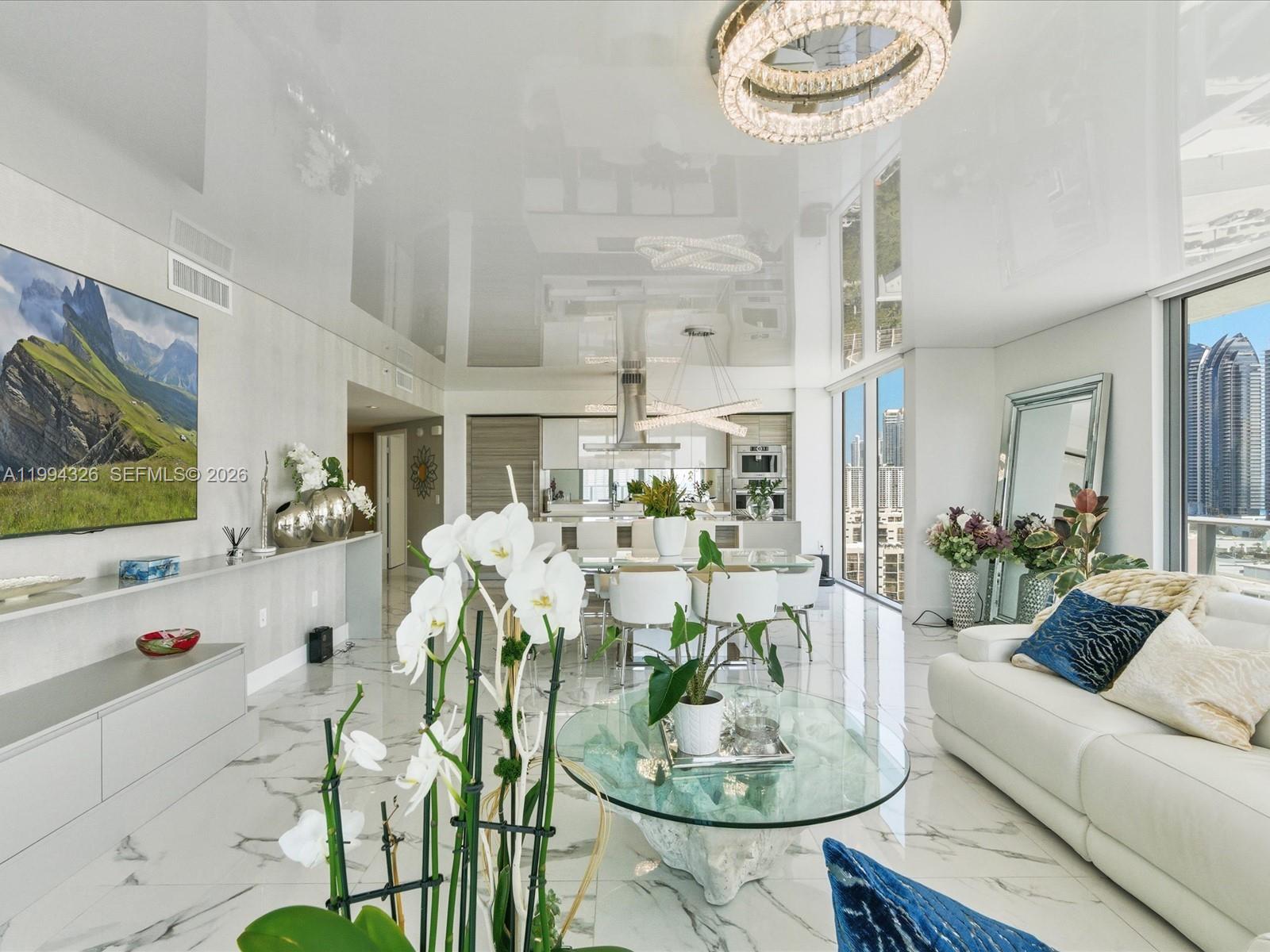 PARQUE TOWERS CONDO - Residential