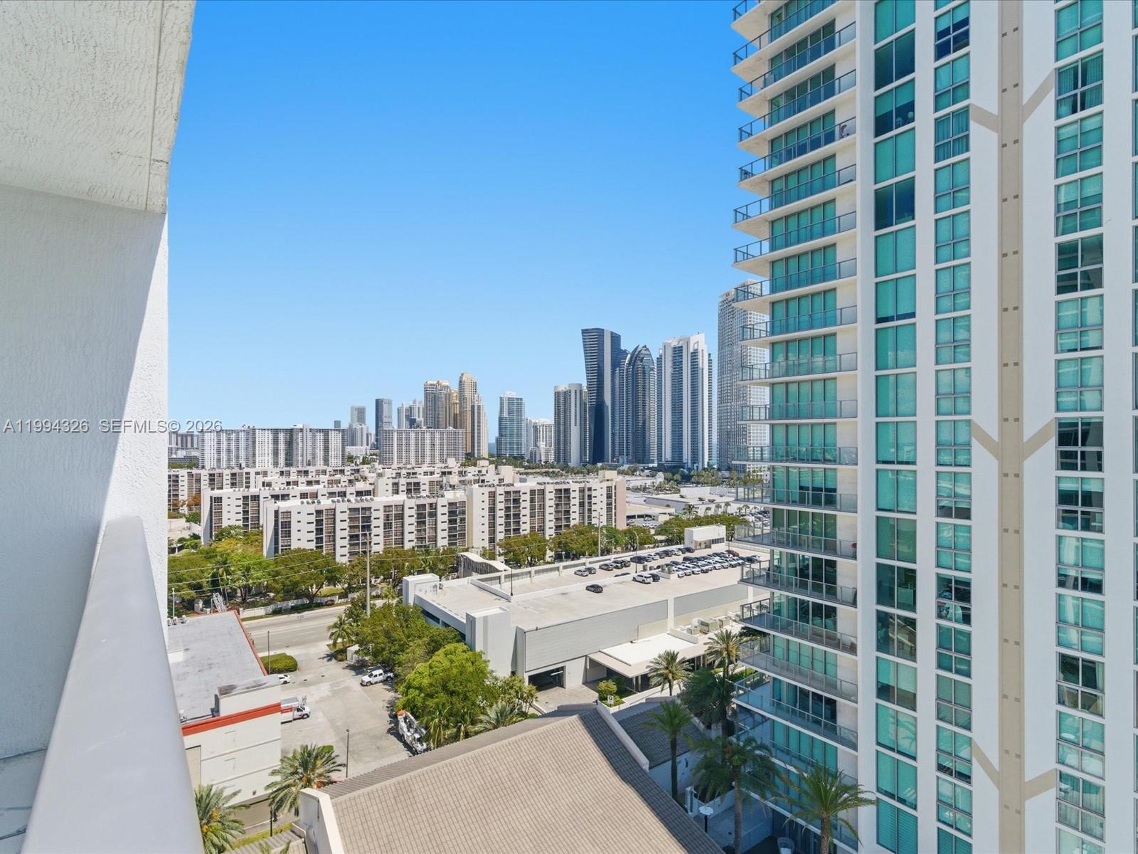 PARQUE TOWERS CONDO - Residential
