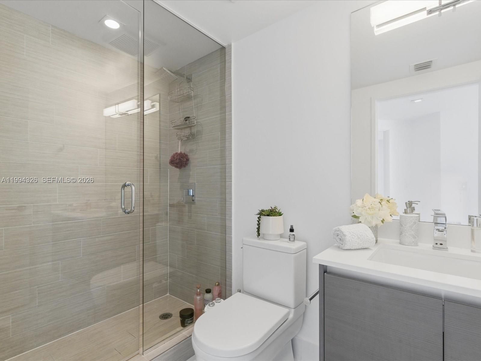 PARQUE TOWERS CONDO - Residential