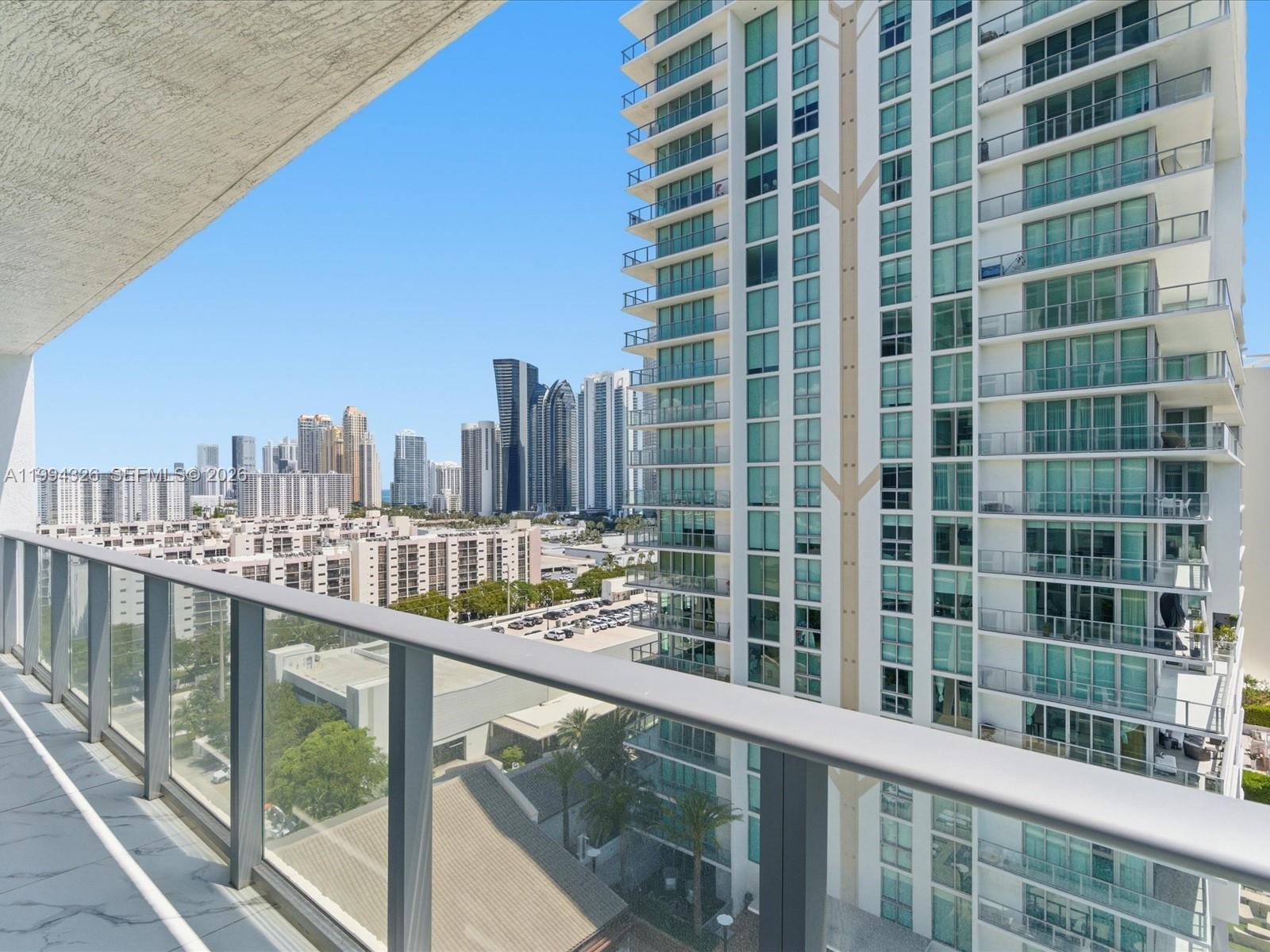 PARQUE TOWERS CONDO - Residential