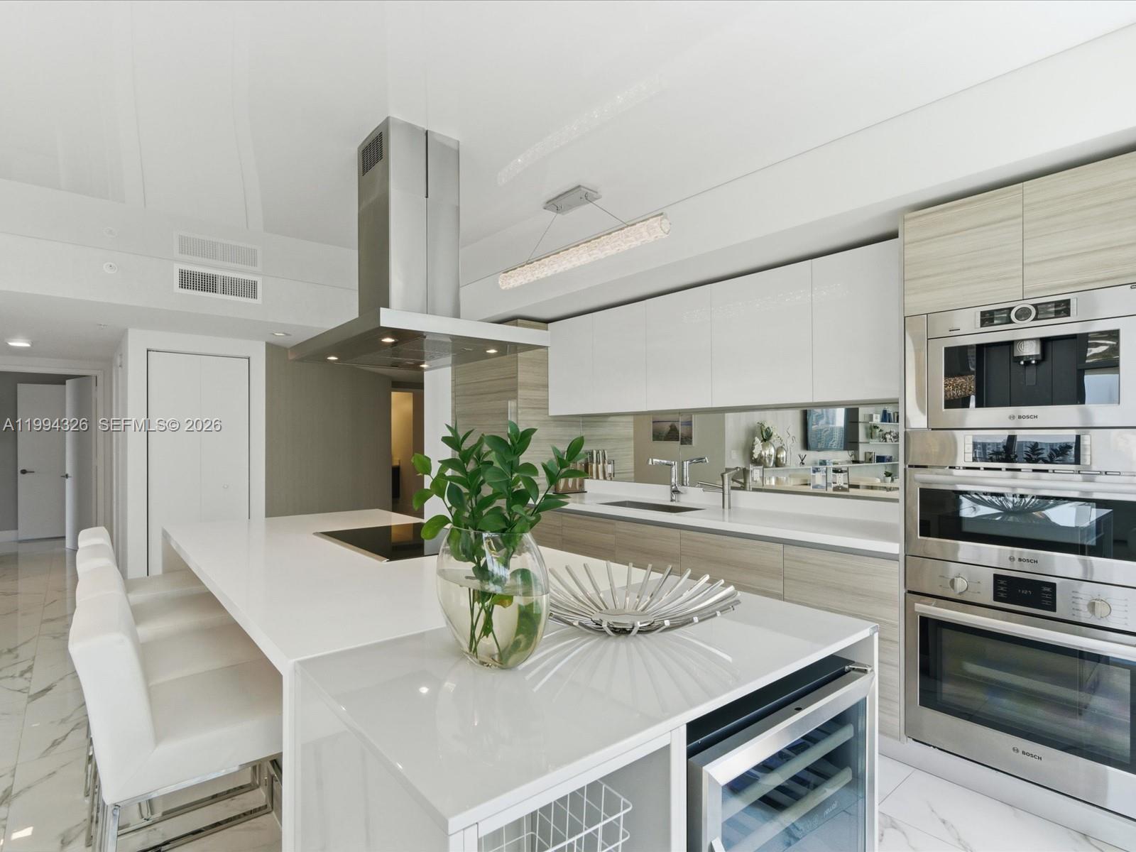 PARQUE TOWERS CONDO - Residential