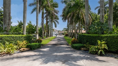 Photo of 26145 SW 194th Ave, Homestead, FL 33031 (MLS # A12086611)