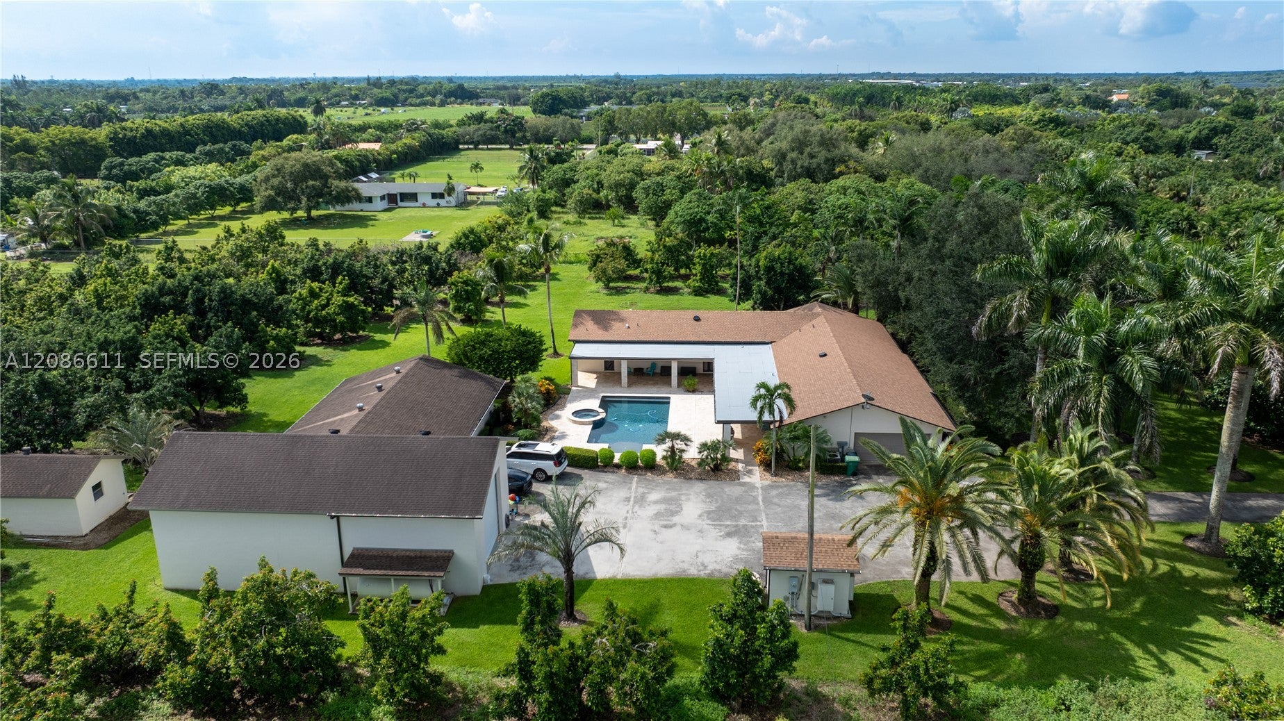 26145 SW 194th Ave, Homestead, FL, 33031/$2,499,000 3 26145 SW 194th Ave