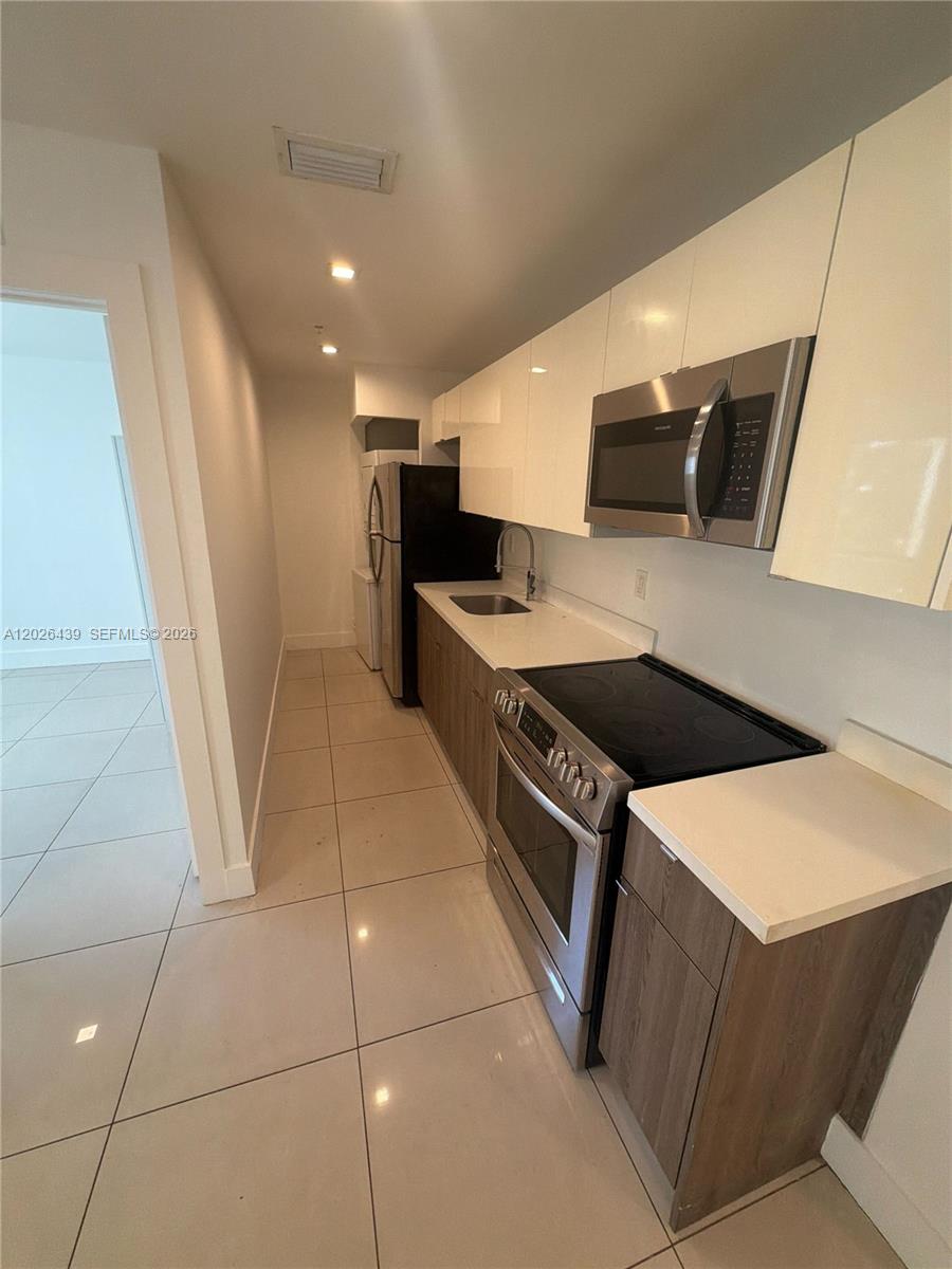 821 SW 18th Ave 101