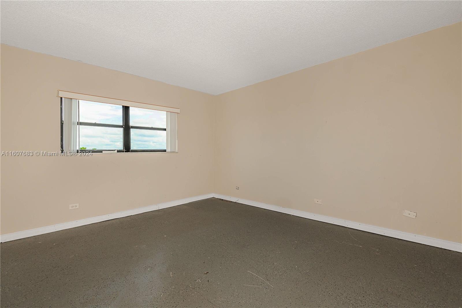 CANONGATE CONDO NO ONE - Residential