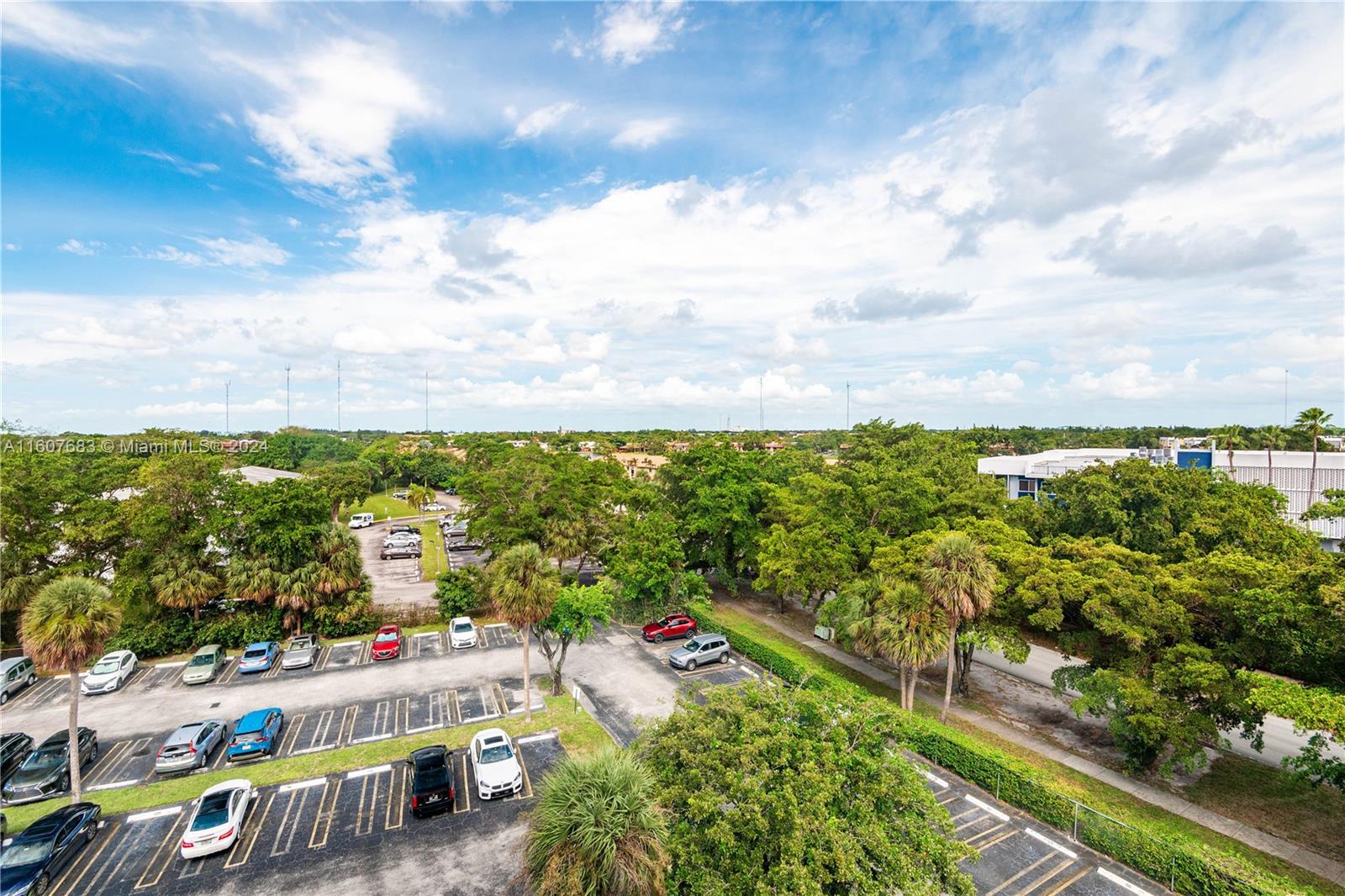 CANONGATE CONDO NO ONE - Residential