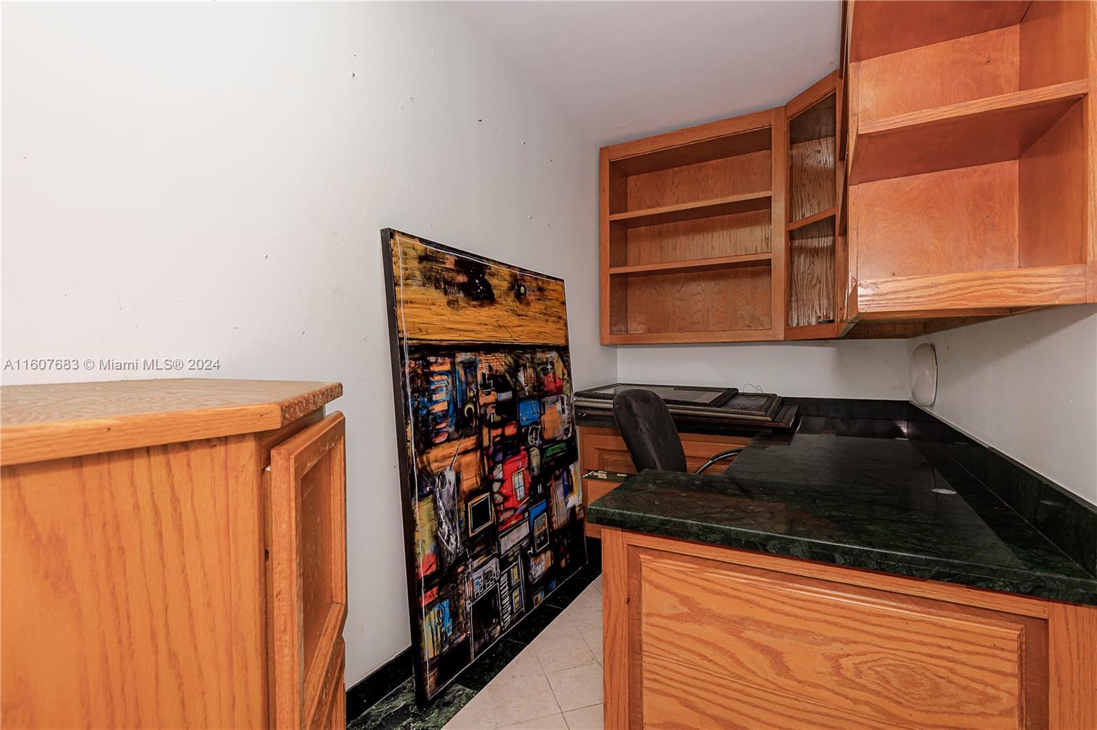 CANONGATE CONDO NO ONE - Residential