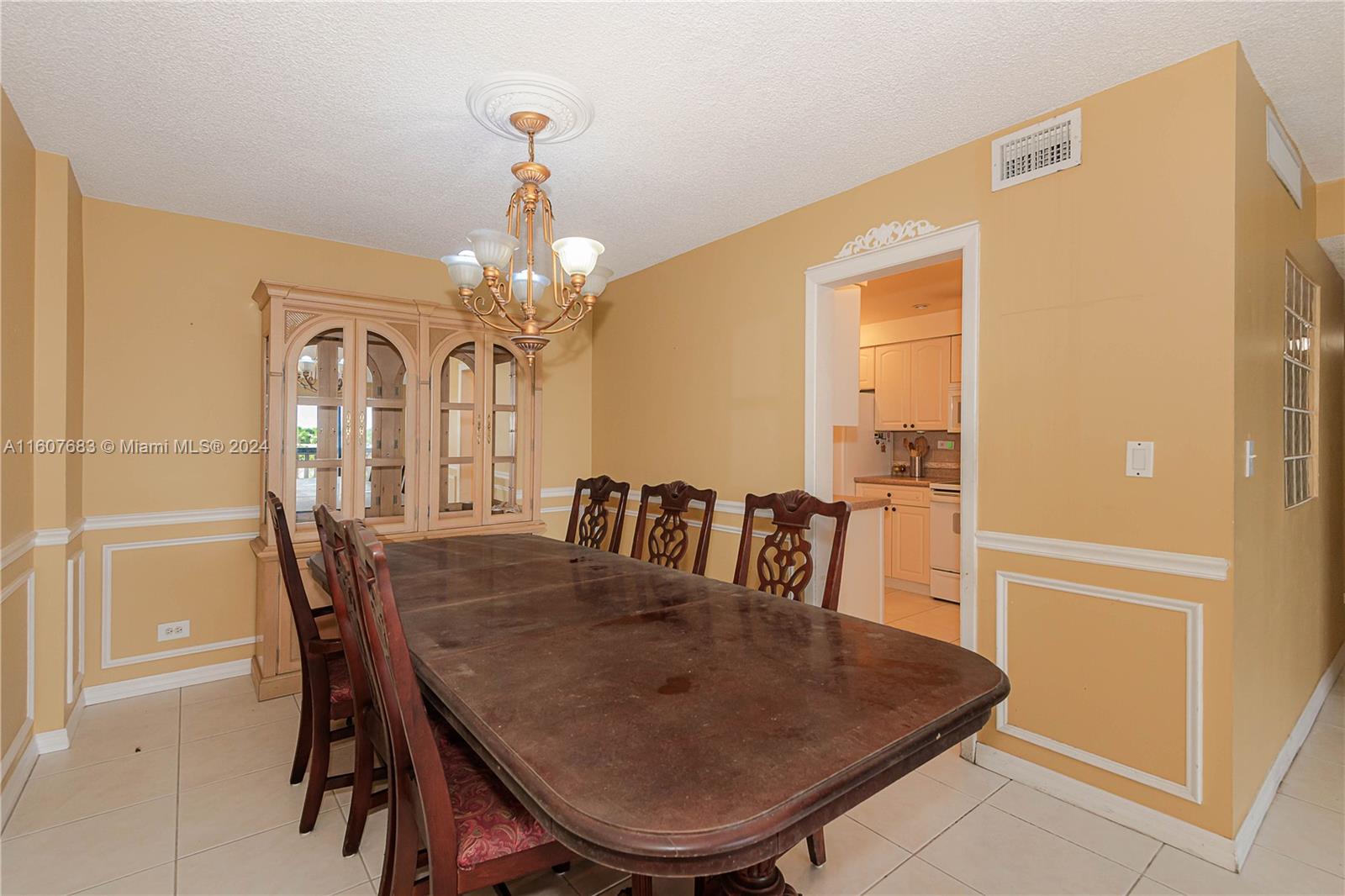 CANONGATE CONDO NO ONE - Residential