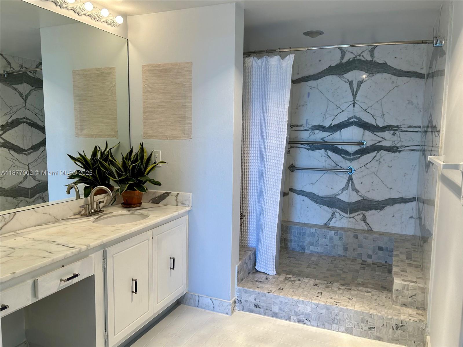 COMMODORE CLUB WEST CONDO - Residential Lease