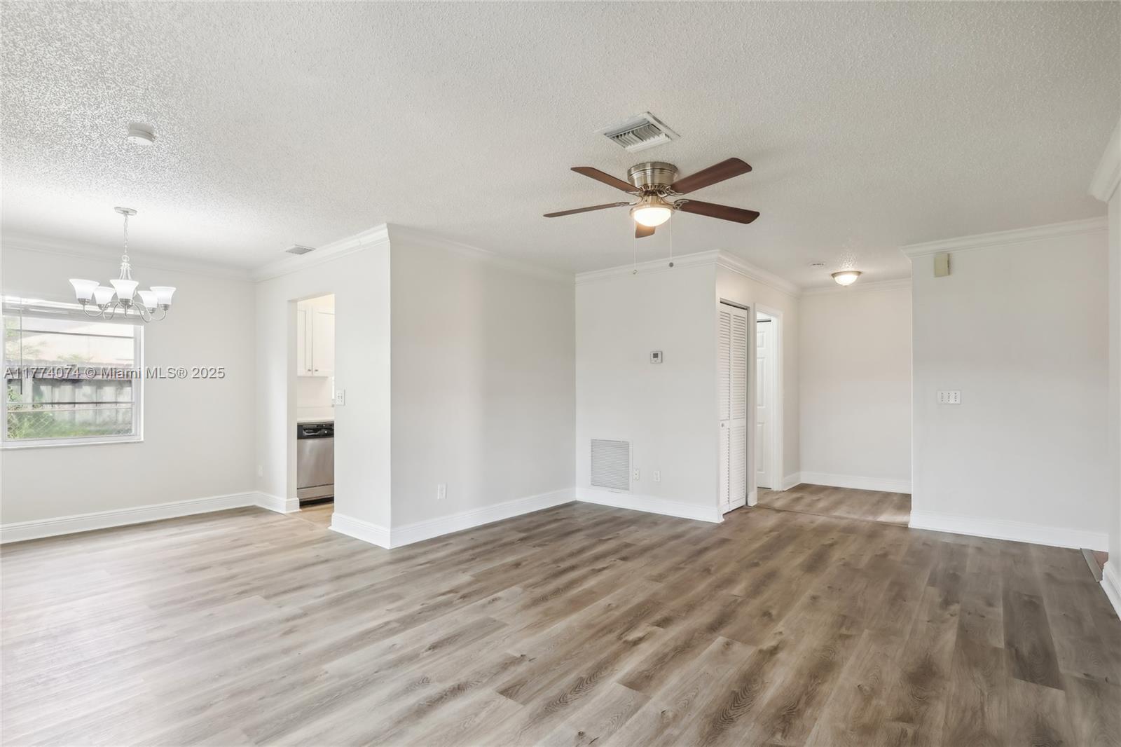 COUNTERPOINT ESTATES 1 - Residential