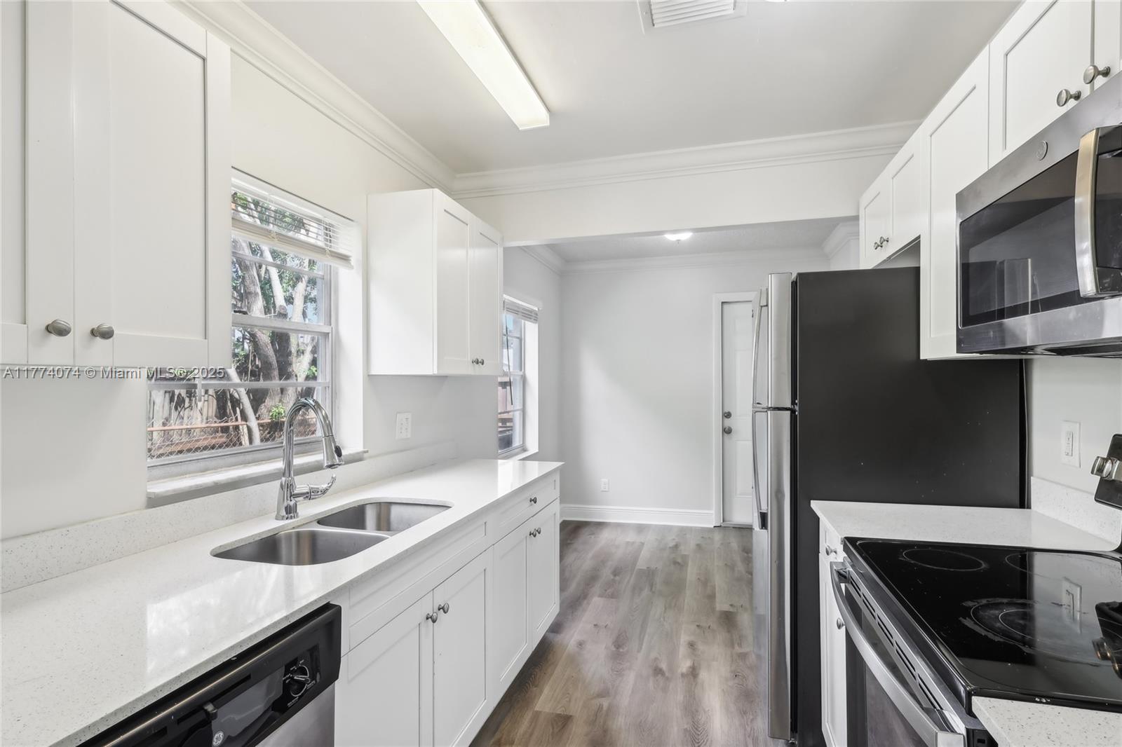 COUNTERPOINT ESTATES 1 - Residential